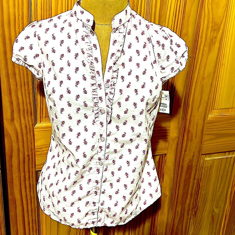 COPY - L.O.G.G. H&M FLORAL SHORT SLEEVE BUTTON-DOWN BLOUSE PALE PINK SIZE 6  ta…
